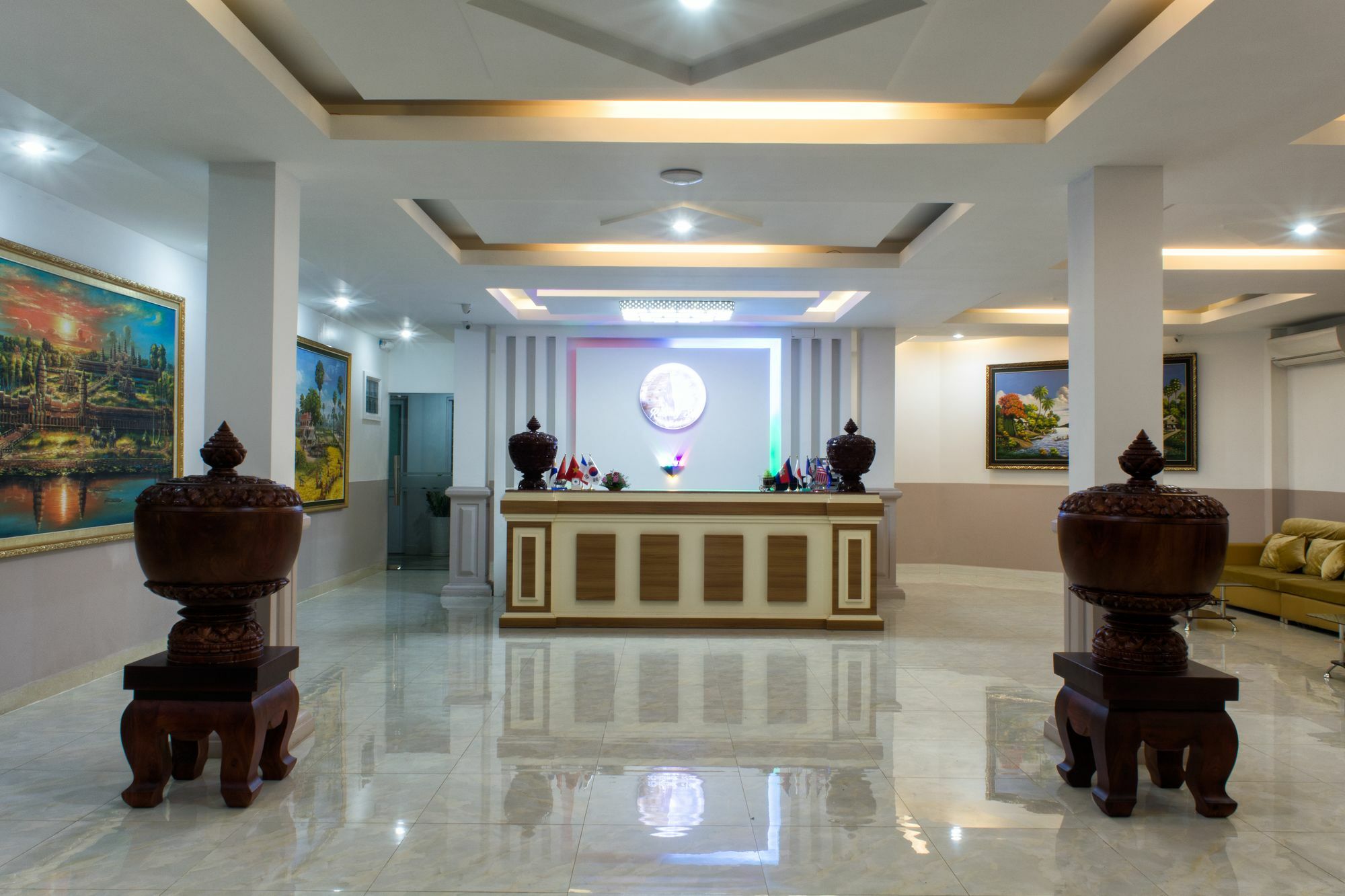 Raksmey Suo Hotel Phnom Penh Exterior photo