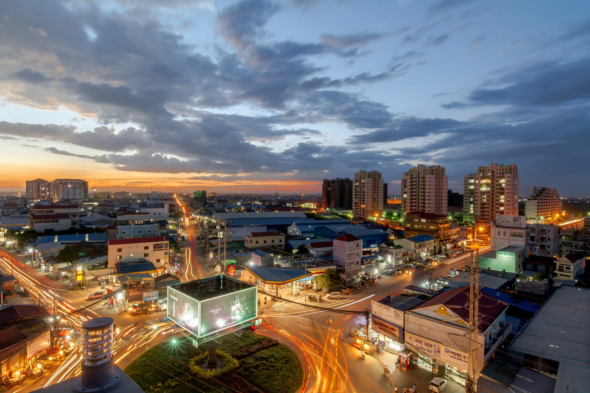 Raksmey Suo Hotel Phnom Penh Exterior photo