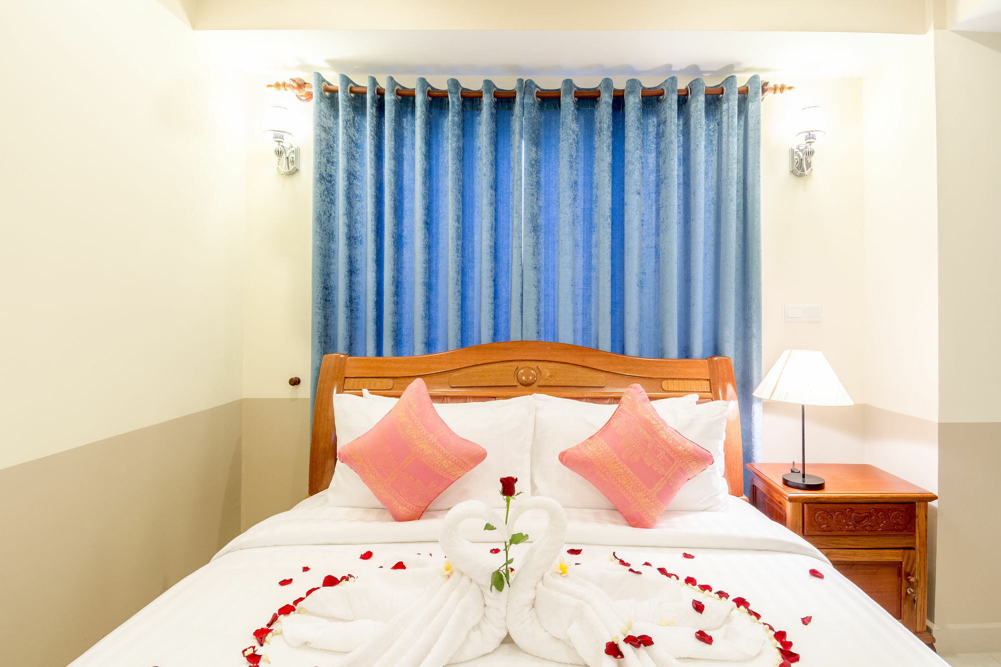 Raksmey Suo Hotel Phnom Penh Exterior photo