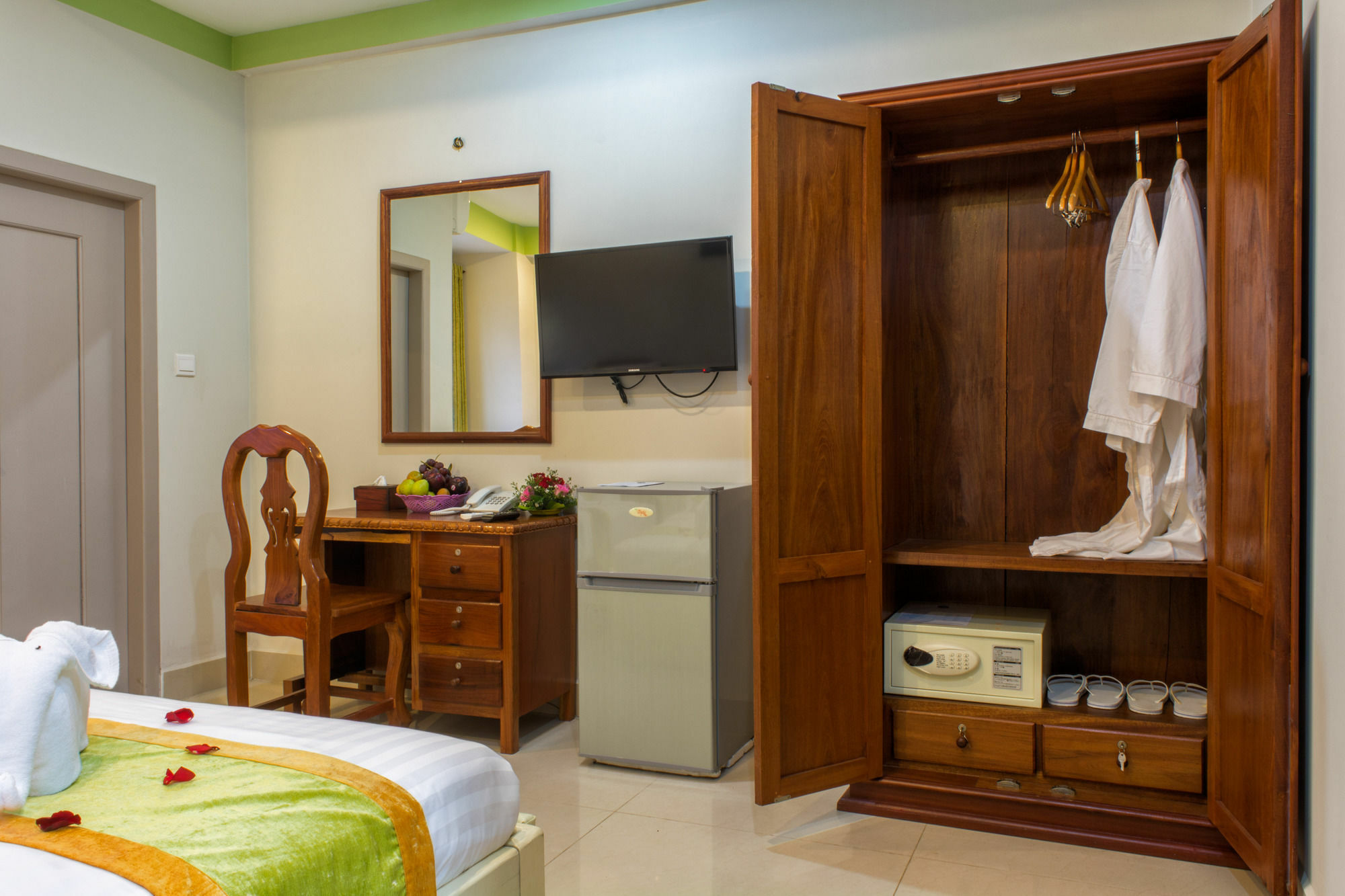 Raksmey Suo Hotel Phnom Penh Exterior photo